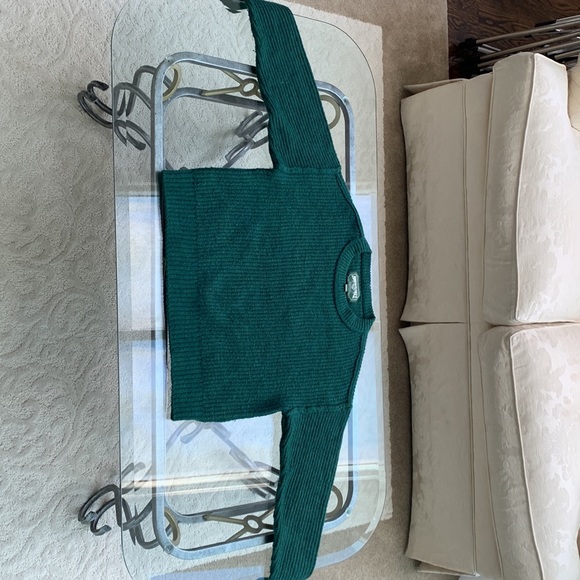 Beautiful American eagle green crew neck - Picture 2 of 3